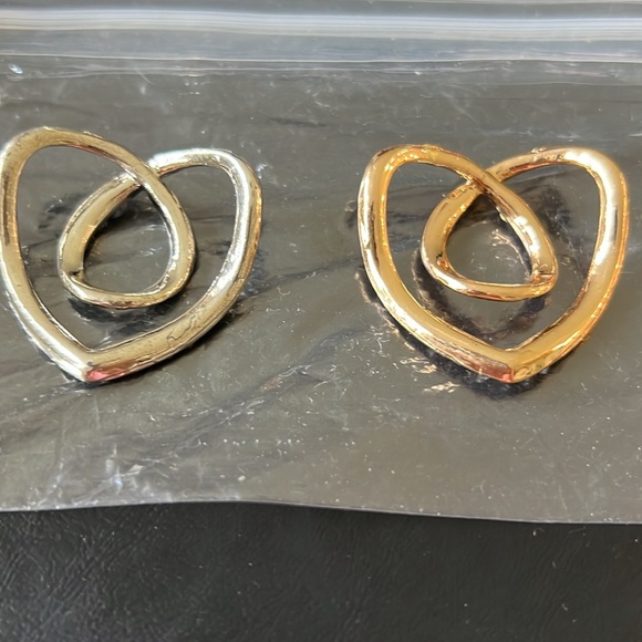 SCARF RINGS (2) NWOT GOLD & SILVER HEART SHAPED WITH RHINESTONES - Picture 5 of 8